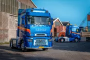Renault Trucks T Highs voor Van Tiel 1