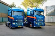Renault Trucks T Highs voor Van Tiel 2
