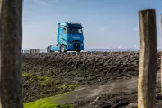 Hannewijk Transporten 70 jaar jubileum editie T High op de dijk