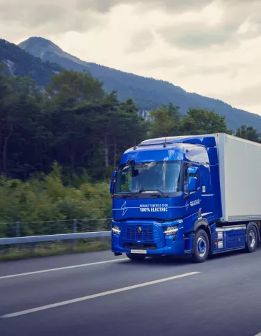 Renault Trucks E-Tech T on the road