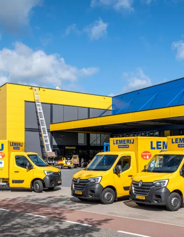 Masters en Trafics voor Lemerij Borne